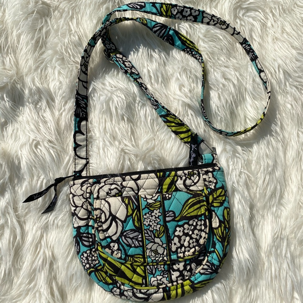 Vera bradley small crossbody bag